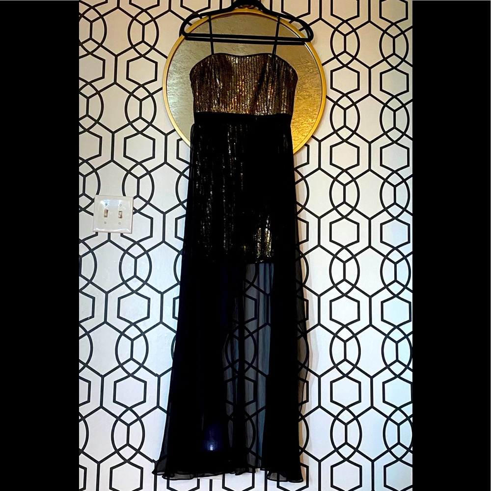 Aidan By Aidan Mattox Black & Gold Gown
